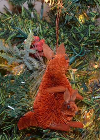 BRUSHOR06 - BrushArt Ornament, Eco-Friendly, Buri Posable, Kangaroo Animal