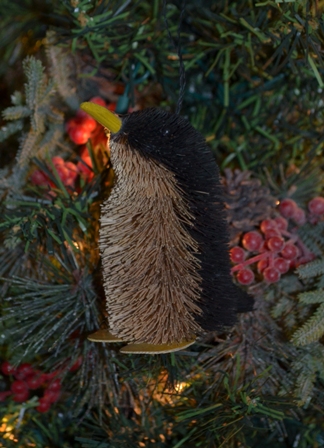 BRUSHOR05 - BrushArt Ornament, Eco-Friendly, Buri Posable, Penguin Animal