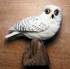SEFWC135 - Fisher Wildlife Snowy Owl Table Piece