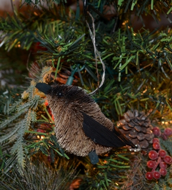 BRUSHOR27C - BrushArt Ornament, Eco-Friendly, Buri Posable, Chickadee Animal